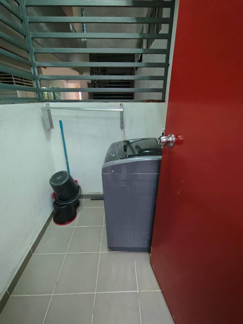 Homestay Budget Kuala Terengganu Tulipsia House מראה חיצוני תמונה