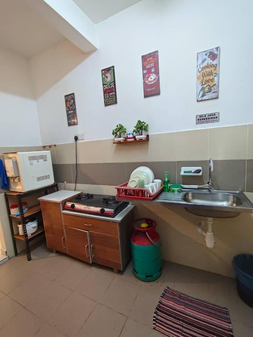 Homestay Budget Kuala Terengganu Tulipsia House מראה חיצוני תמונה